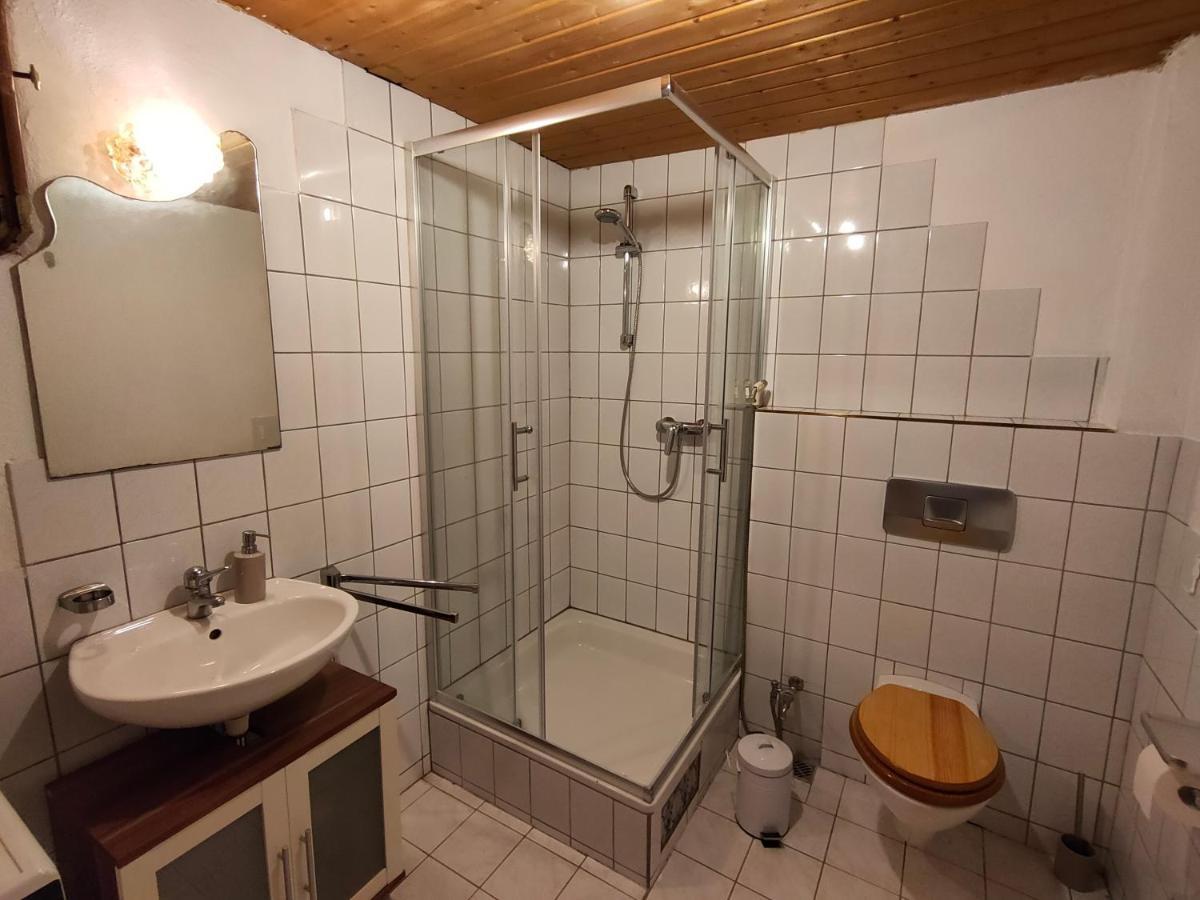 Gemuetliche Ferienwohnung Mit Kamin Und Garten Garmisch-Partenkirchen Exterior photo